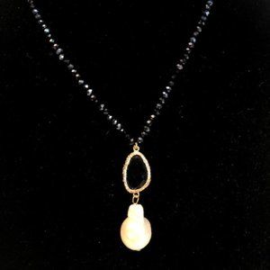 Single strand Czech crystals with large Freshwater